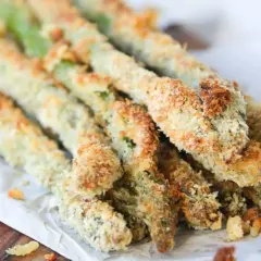 Espárragos verdes crujientes, perfectos para tus recetas de esparragos verdes.