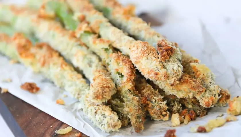 Espárragos verdes crujientes, perfectos para tus recetas de esparragos verdes.