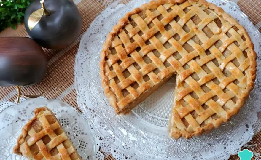 Tarta de manzana de la abuela tierna y fácil de repetir