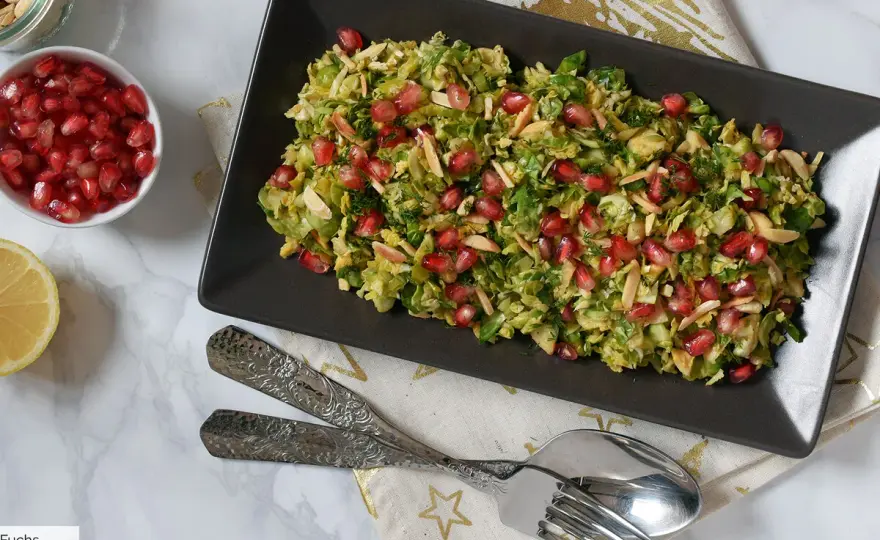 Ensalada de col crujiente - receta y trucos para aliñarla