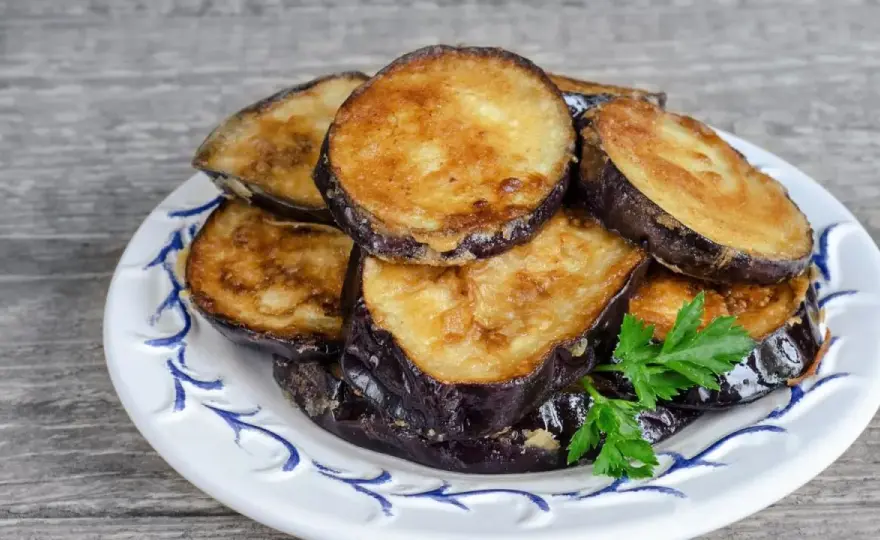 Berenjenas fritas crujientes - El secreto para que no queden aceitosas