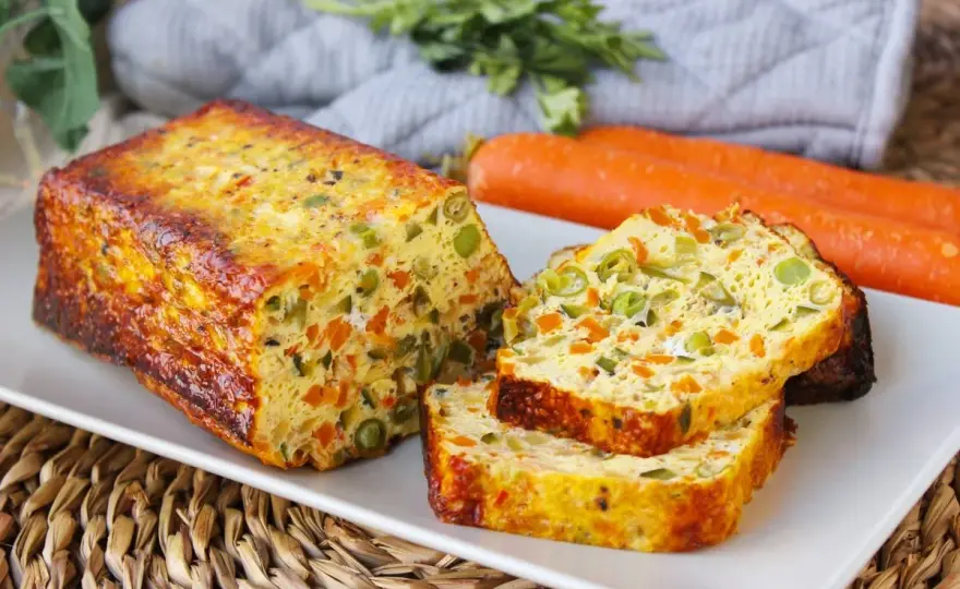 Pastel de verduras al horno jugoso y fácil de cortar