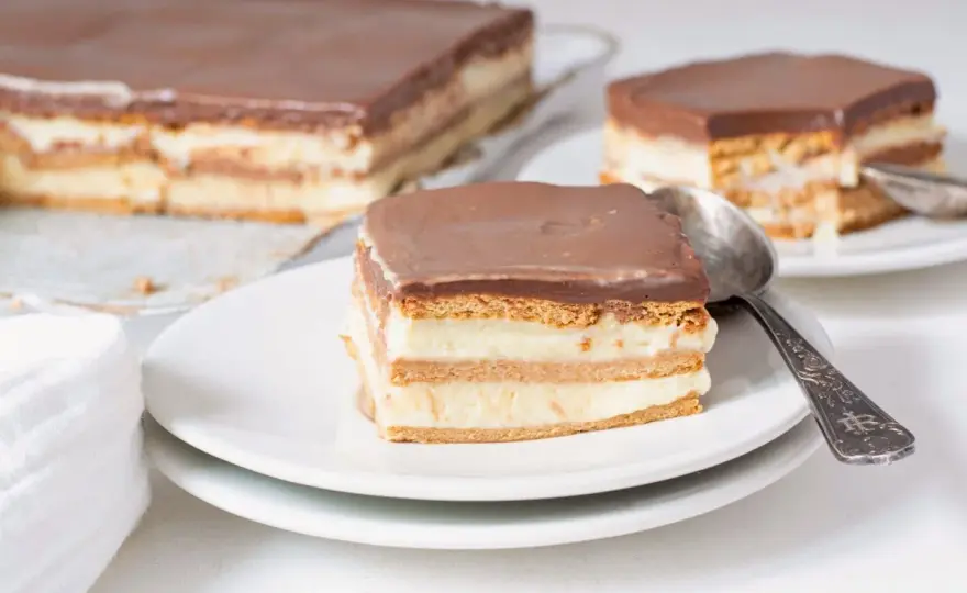 Tarta de galletas de la abuela, cremosa y fácil