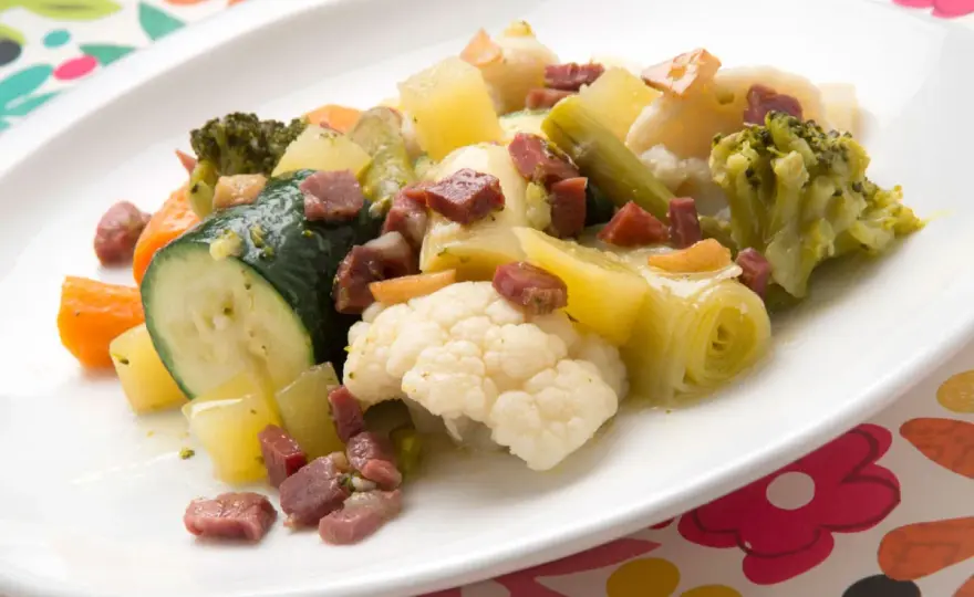 Panaché de verduras con textura perfecta y sabor mediterráneo