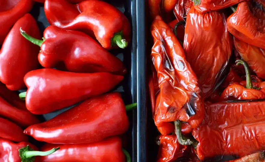 Pimientos asados perfectos - Pela fácil, aliña y combina