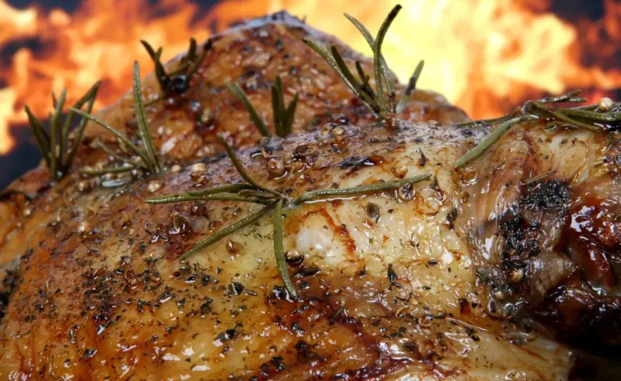 Cordero al horno perfecto - Jugoso por dentro, crujiente por fuera