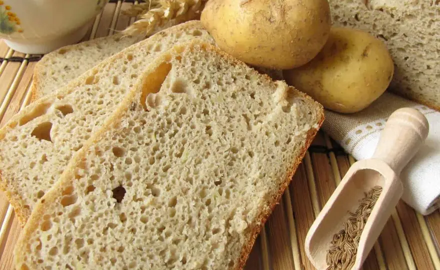 Pan de Patata Perfecto - Receta, Trucos y Errores a Evitar