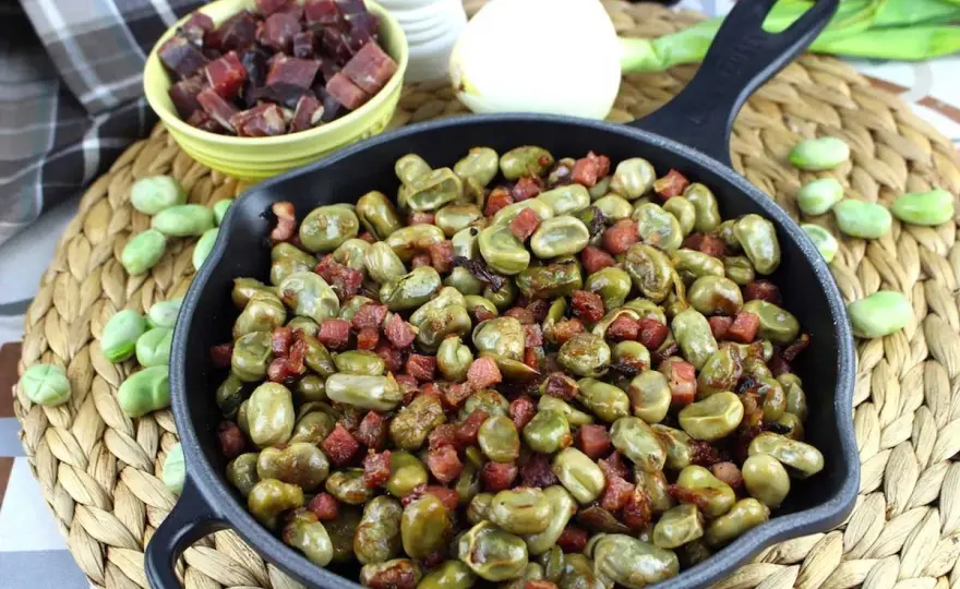 Habas con jamón tiernas y melosas, al estilo granadino