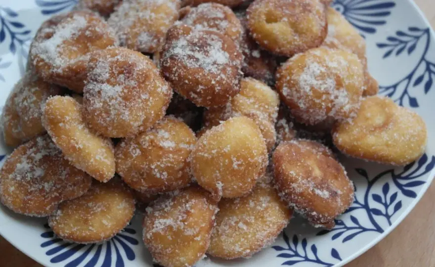 Buñuelos de manzana crujientes y tiernos sin que se abran