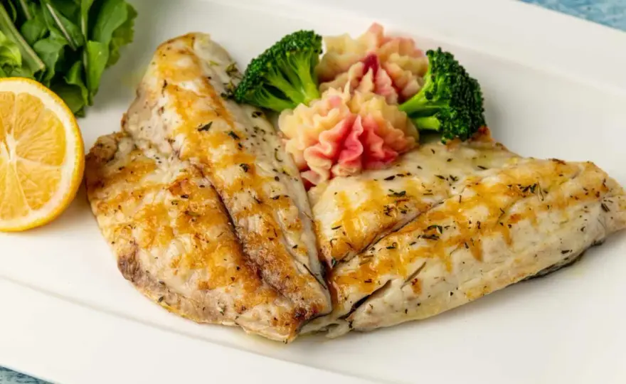 Gallo a la plancha perfecto - Jugoso, no seco. ¡Descubre el secreto!
