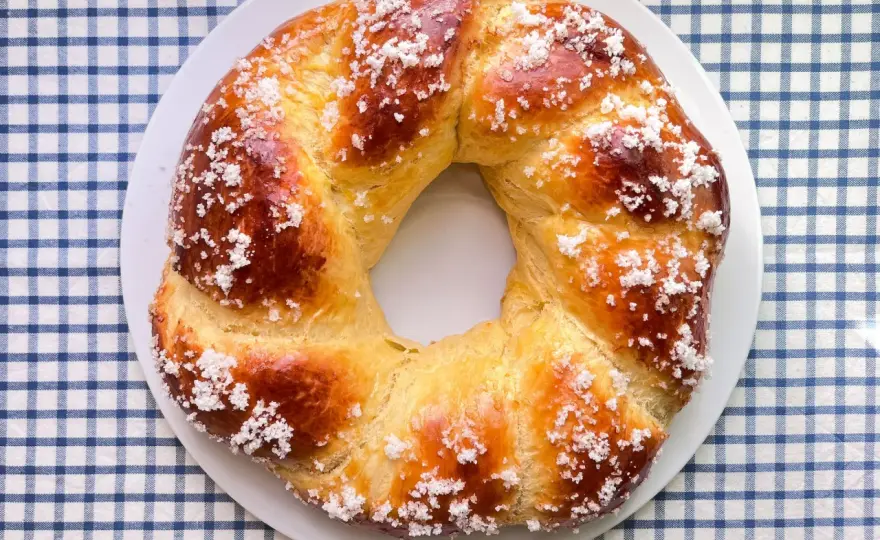 Rosca de Pascua gallega, tierna y aromática paso a paso