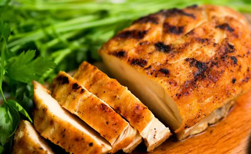 Pechuga de pollo jugosa - ¡Deja de cocinarla seca!