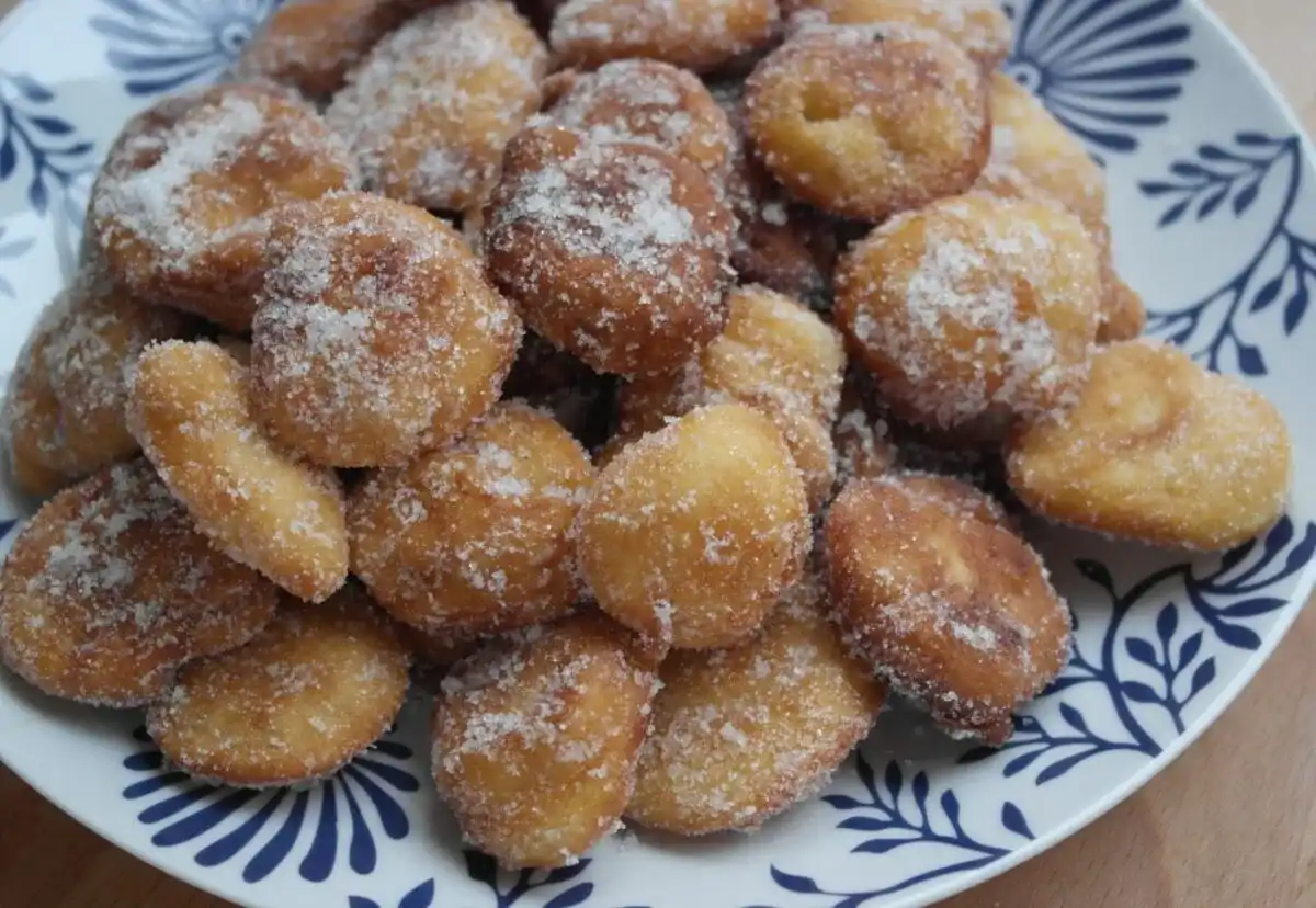Buñuelos de manzana crujientes y tiernos sin que se abran